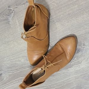 Kelsi Dagger Court Atlanta oxford ankle boots